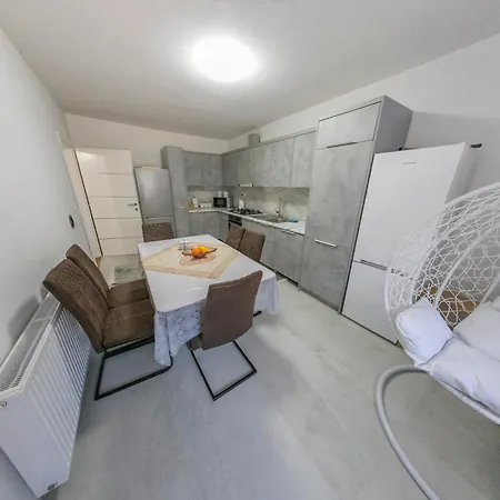 Zagrebcanka Apartamento Bihać
